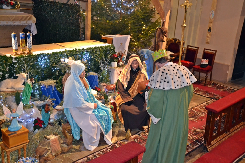 Orszak Królewski przeszedł ulicami Mikstatu