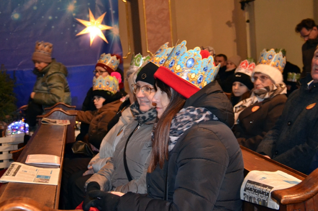 Orszak Królewski przeszedł ulicami Mikstatu