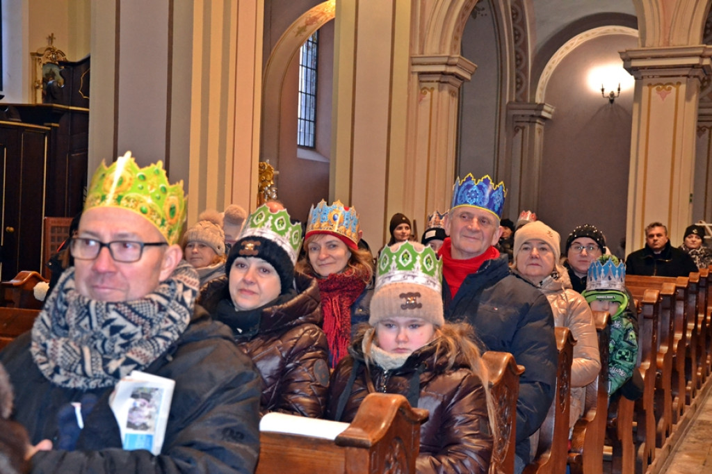Orszak Królewski przeszedł ulicami Mikstatu