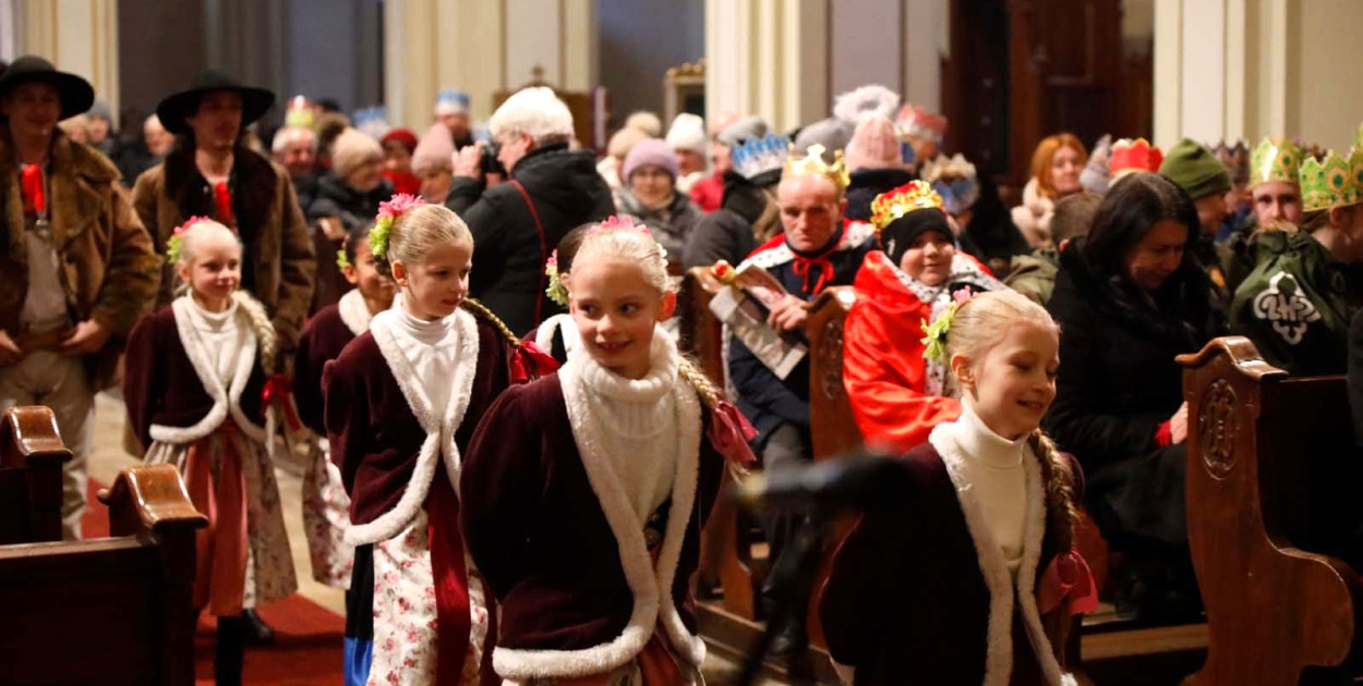 Zespół ,,Równica’’ koncertował w Mikstacie