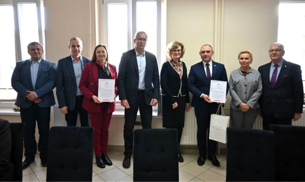 Winda w Powiatowym Centrum Pomocy Rodzinie