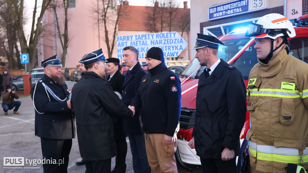 Nowe auto dla OSP Grabów nad Prosną