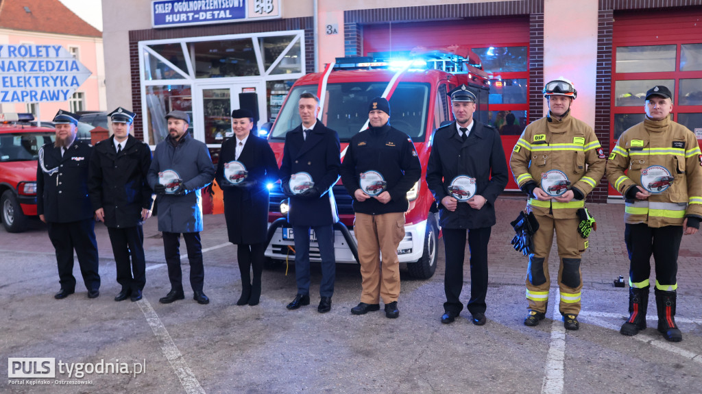 Nowe auto dla OSP Grabów nad Prosną