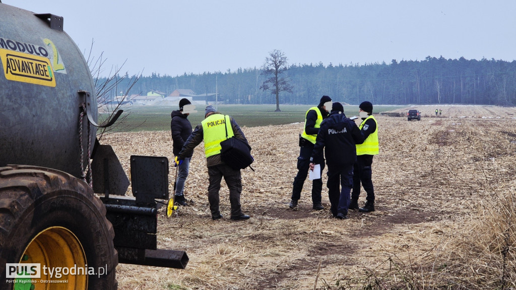 Pola skąpane we krwi