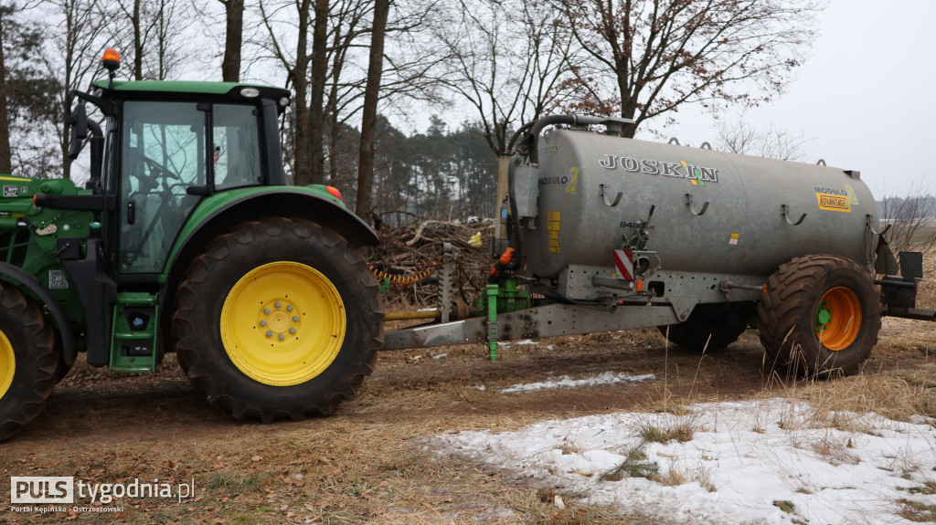 Pola skąpane we krwi