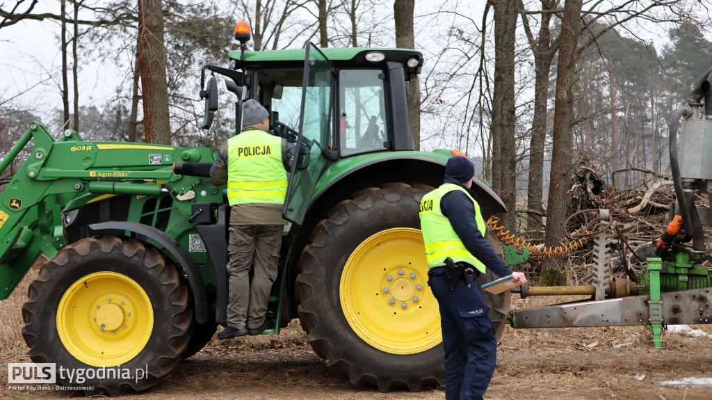 Pola skąpane we krwi