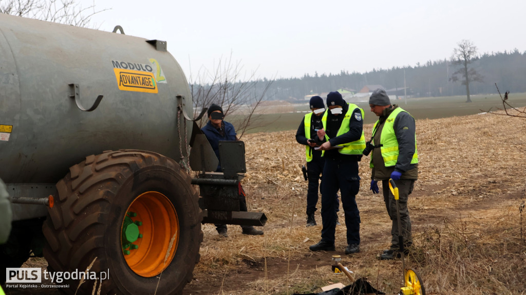 Pola skąpane we krwi