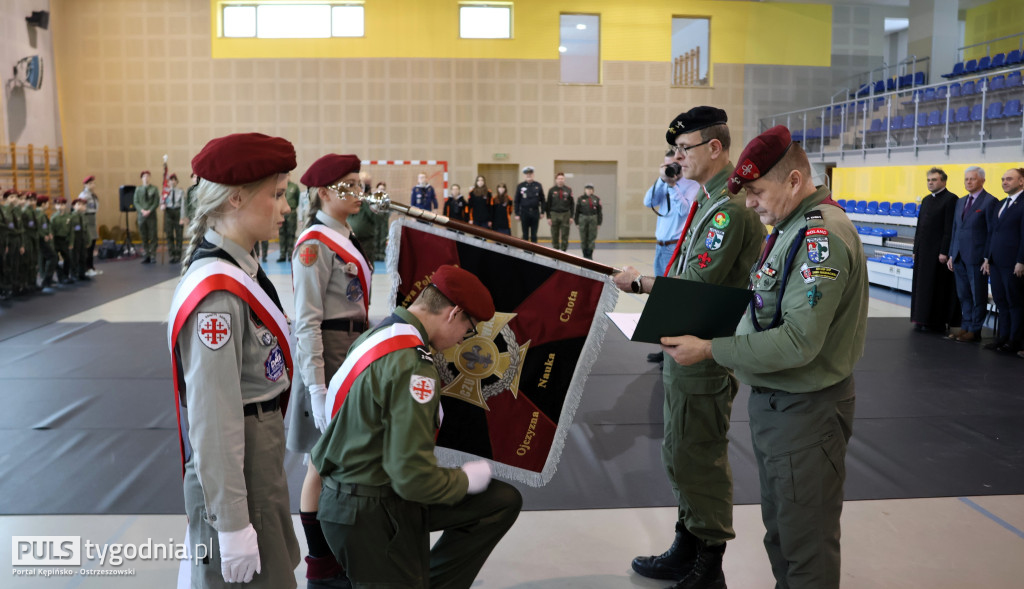 Harcerze z Mikstatu mają swój sztandar