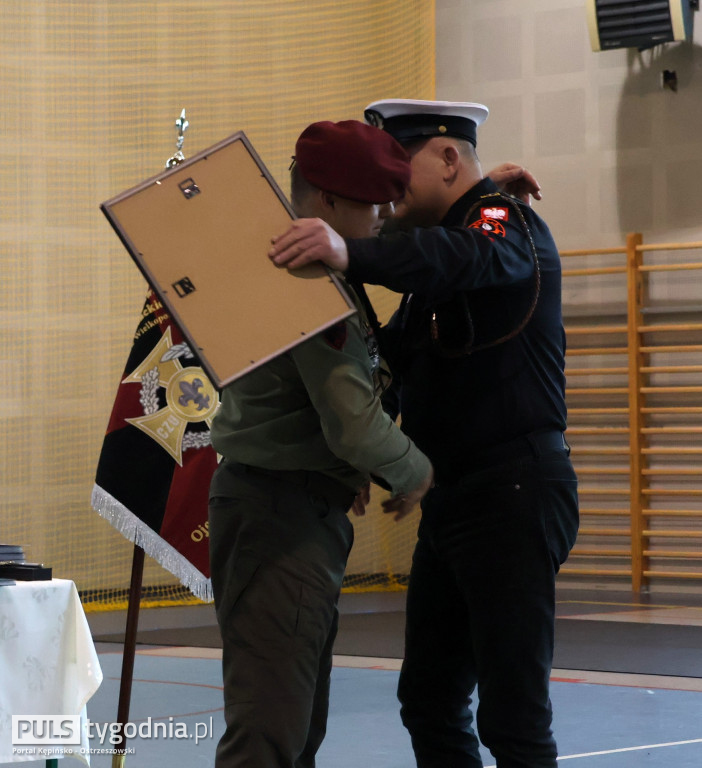 Harcerze z Mikstatu mają swój sztandar