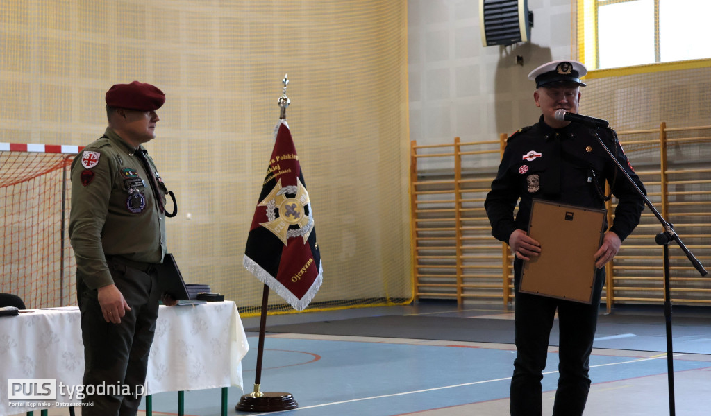 Harcerze z Mikstatu mają swój sztandar