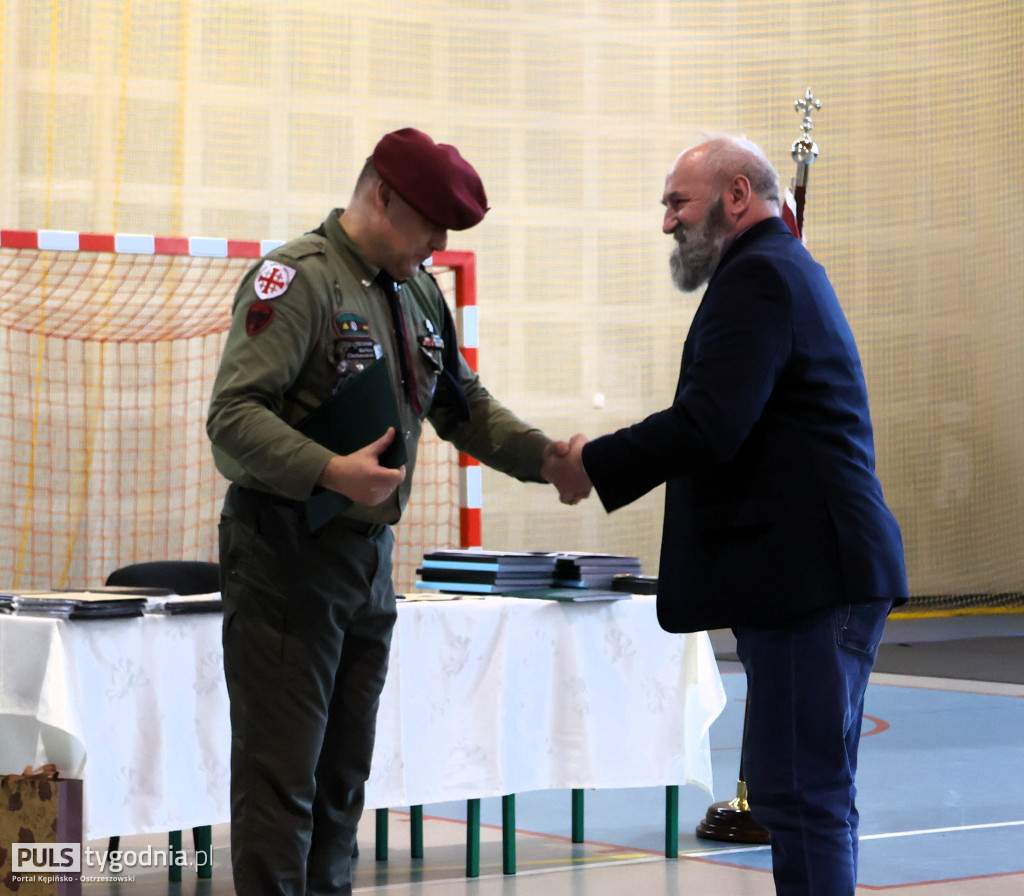 Harcerze z Mikstatu mają swój sztandar