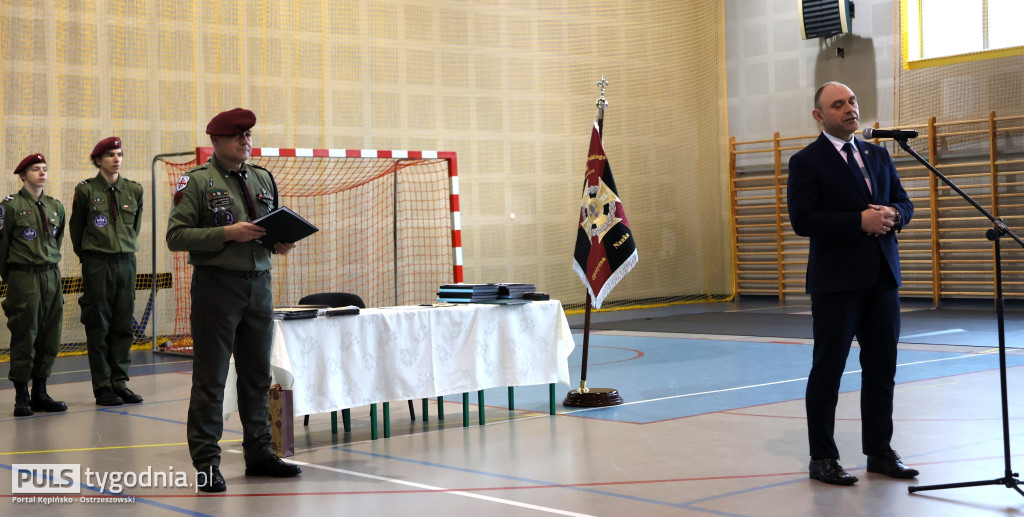 Harcerze z Mikstatu mają swój sztandar