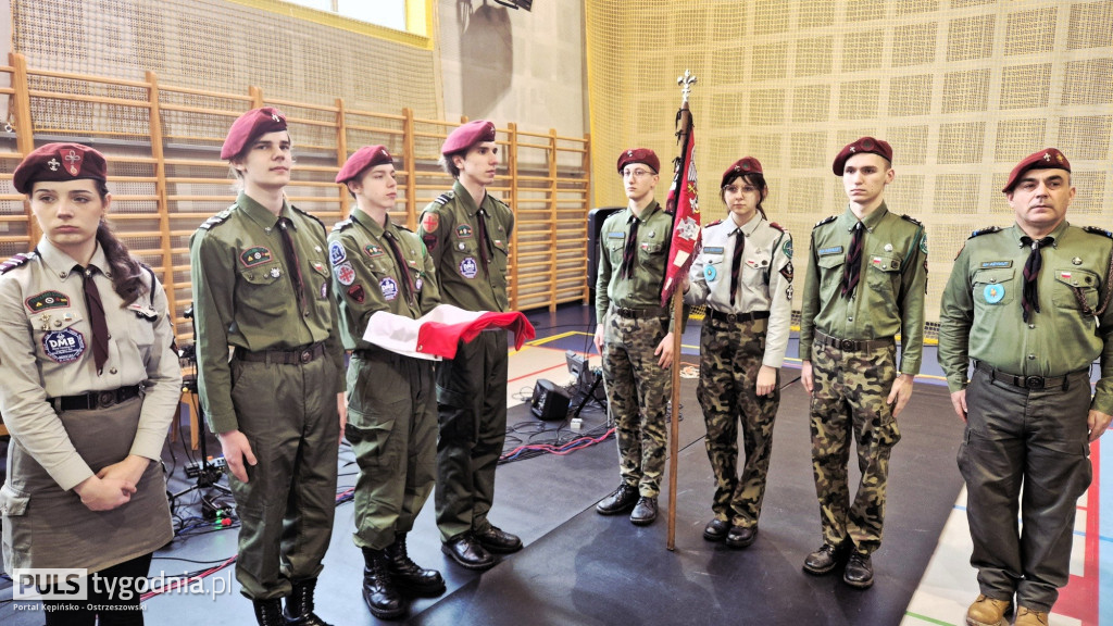 Harcerze z Mikstatu mają swój sztandar