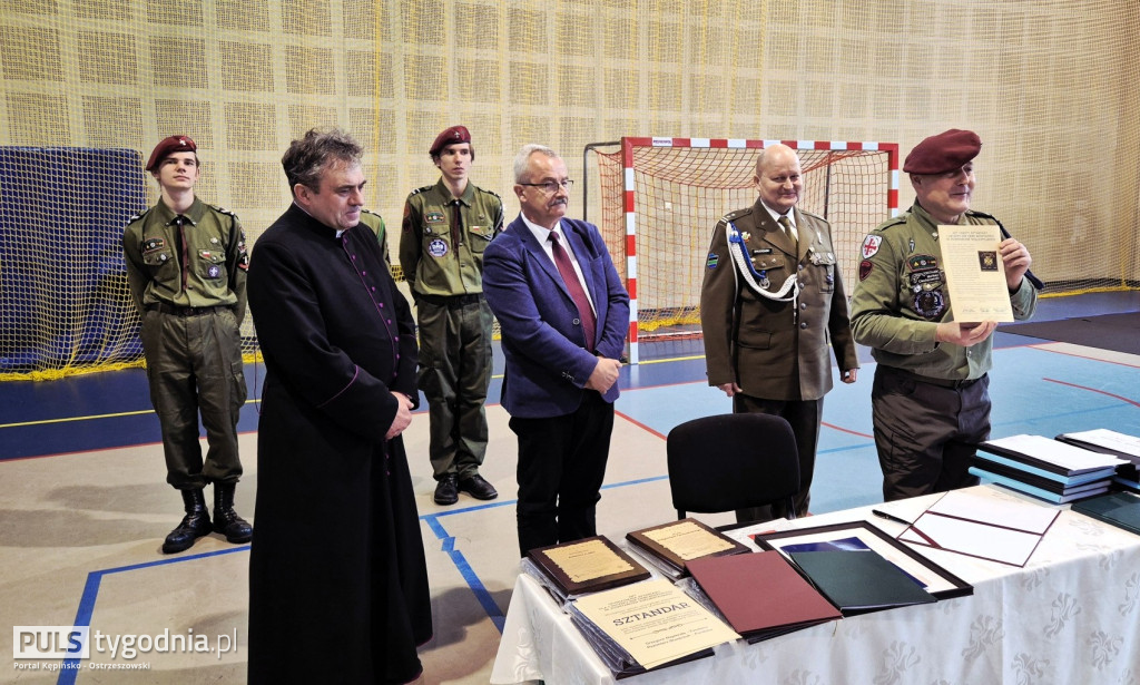 Harcerze z Mikstatu mają swój sztandar