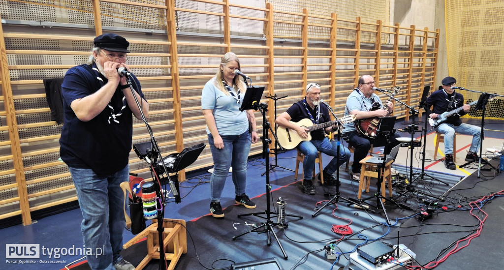 Harcerze z Mikstatu mają swój sztandar