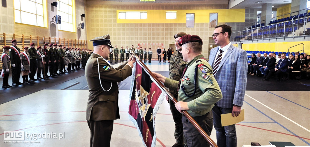 Harcerze z Mikstatu mają swój sztandar