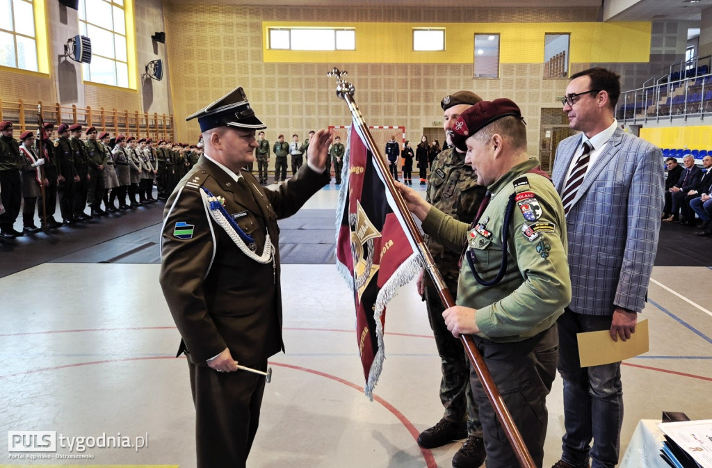 Harcerze z Mikstatu mają swój sztandar