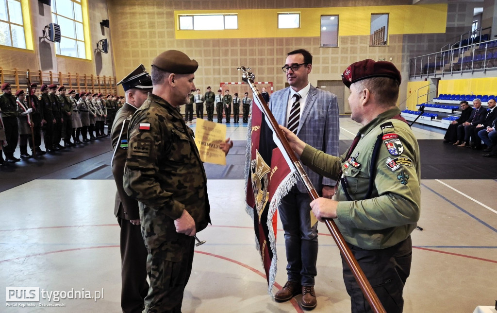 Harcerze z Mikstatu mają swój sztandar