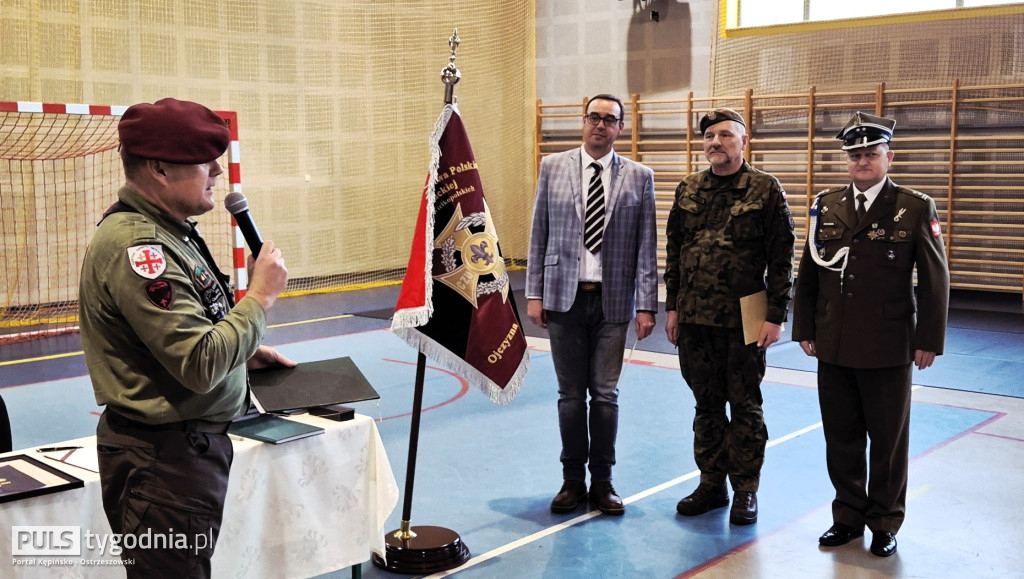 Harcerze z Mikstatu mają swój sztandar