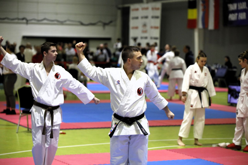 Dobry początek dla karateków Hitotsu Ostrzeszów