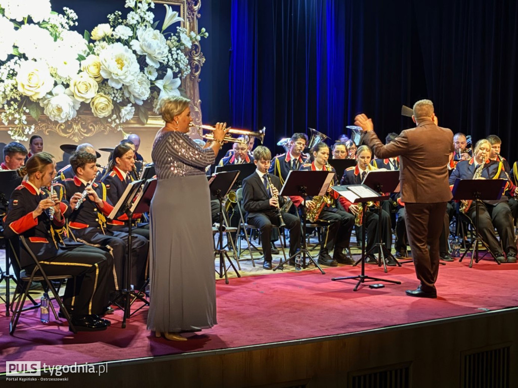 Miejska Orkiestra Dęta zagrała dla wszystkich Pań