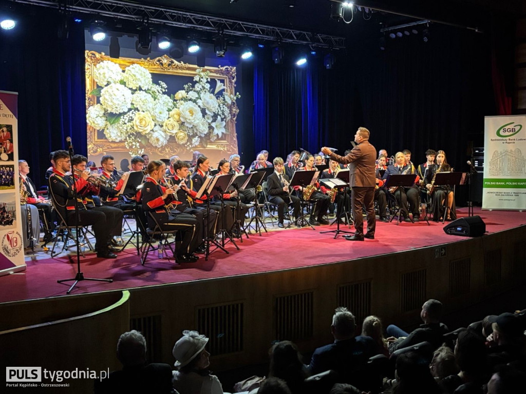 Miejska Orkiestra Dęta zagrała dla wszystkich Pań