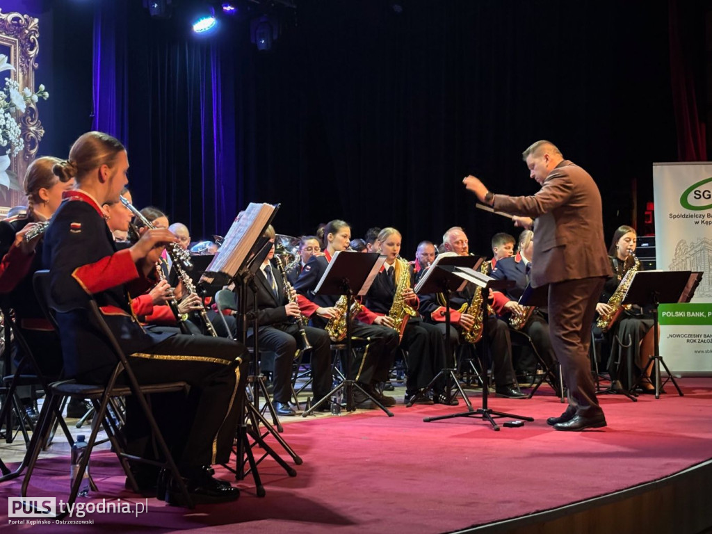 Miejska Orkiestra Dęta zagrała dla wszystkich Pań
