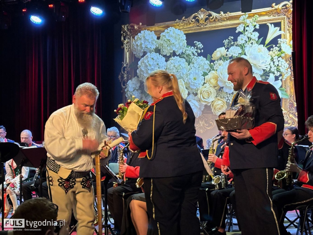 Miejska Orkiestra Dęta zagrała dla wszystkich Pań