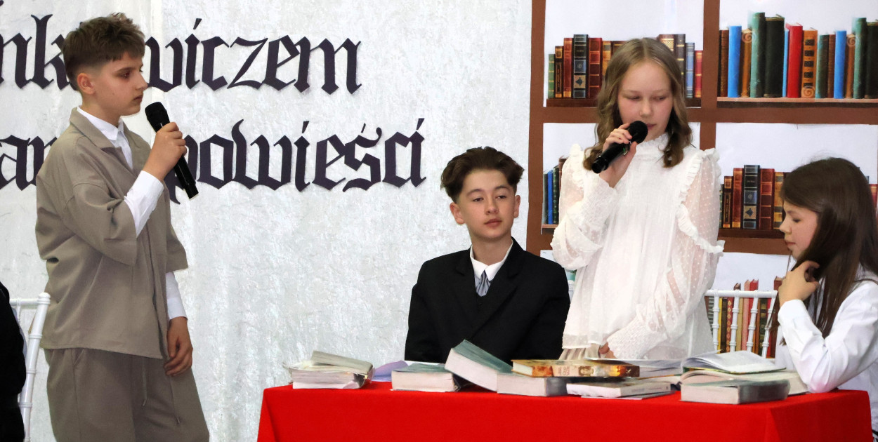 KRASZEWICE: Z Sienkiewiczem przez karty powieści