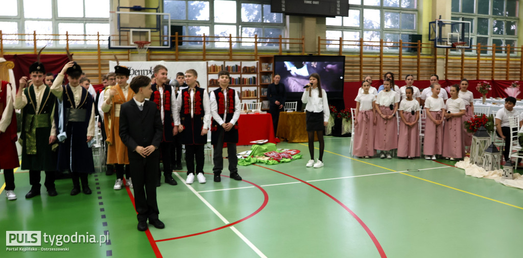 KRASZEWICE: Z Sienkiewiczem przez karty powieści