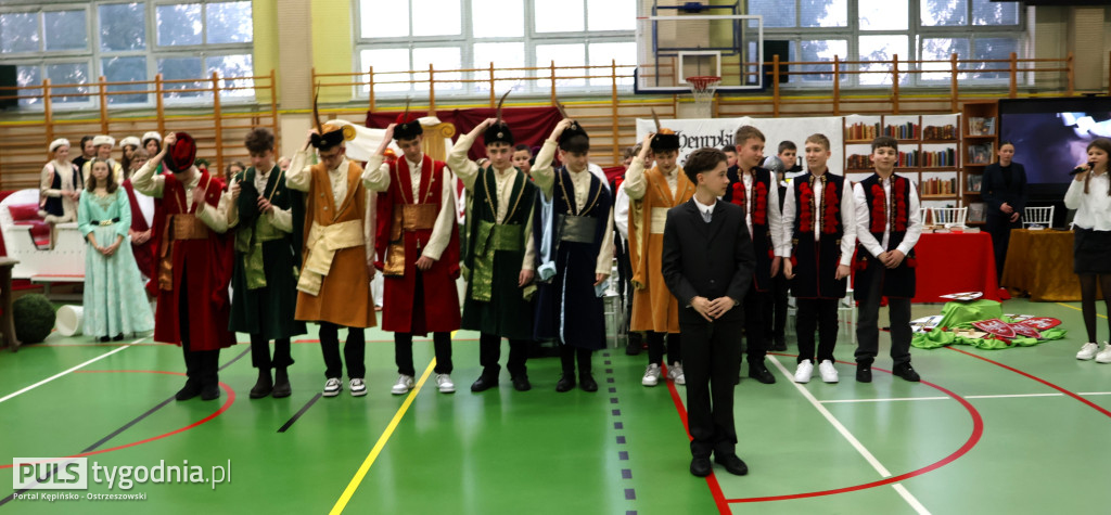 KRASZEWICE: Z Sienkiewiczem przez karty powieści