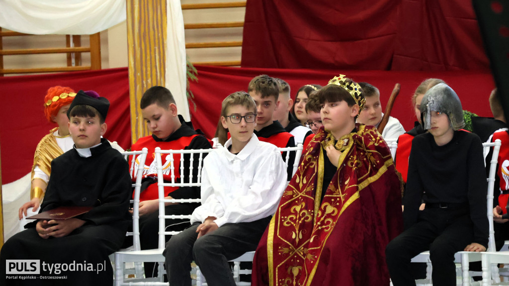 KRASZEWICE: Z Sienkiewiczem przez karty powieści