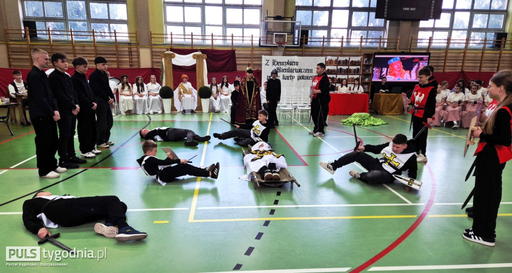 KRASZEWICE: Z Sienkiewiczem przez karty powieści