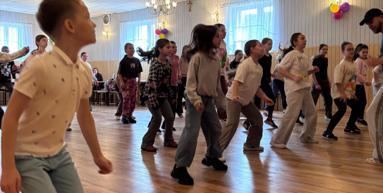 Taneczna niedziela w Biskupicach Zab.