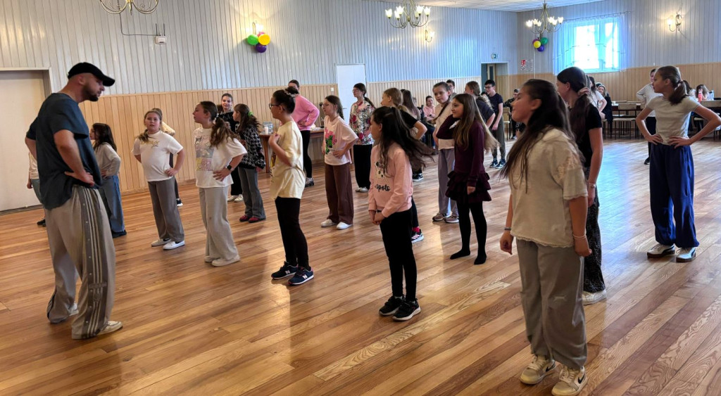 Taneczna niedziela w Biskupicach Zab.