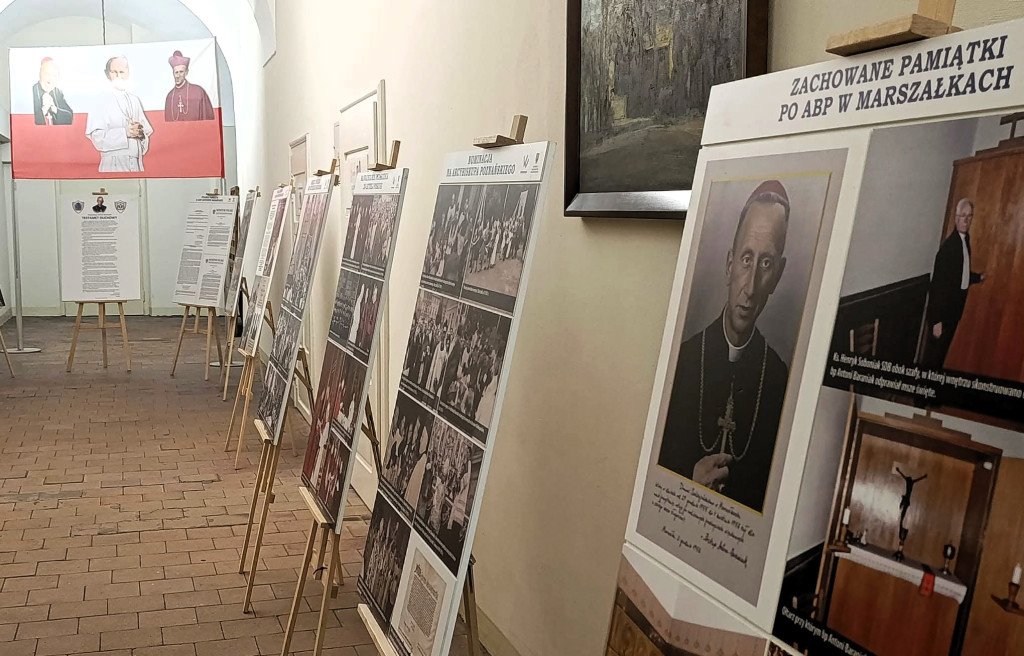 Otwarcie wystawy poświęconej arcybiskupowi