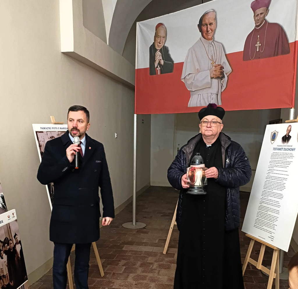 Otwarcie wystawy poświęconej arcybiskupowi