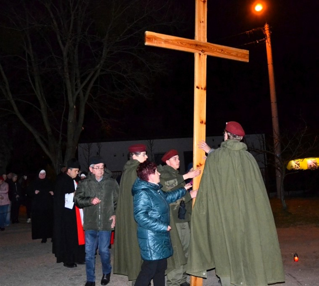 XVII Droga Krzyżowa ulicami Mikstatu
