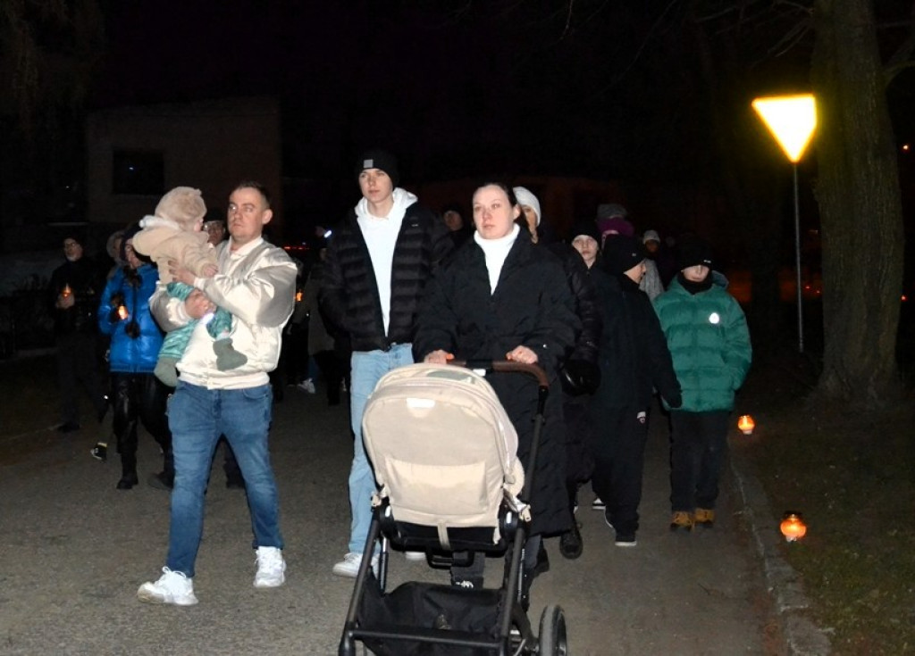 XVII Droga Krzyżowa ulicami Mikstatu