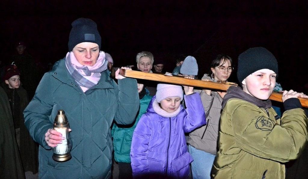 XVII Droga Krzyżowa ulicami Mikstatu