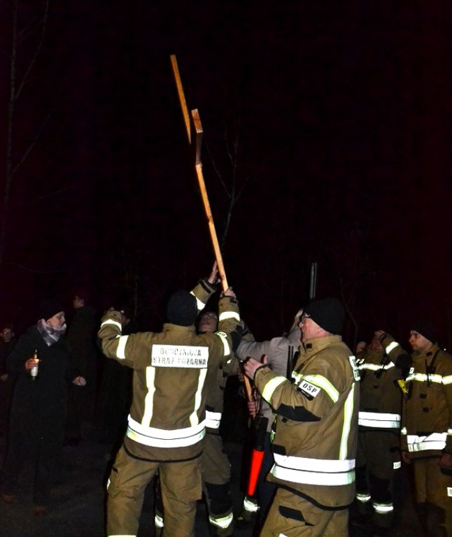 XVII Droga Krzyżowa ulicami Mikstatu