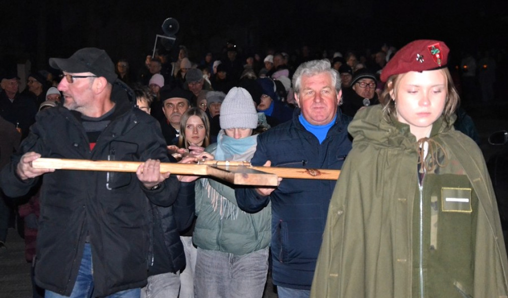 XVII Droga Krzyżowa ulicami Mikstatu