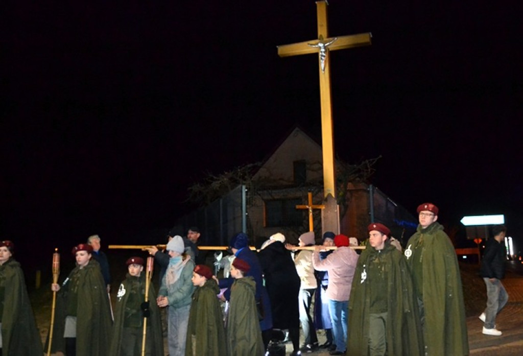 XVII Droga Krzyżowa ulicami Mikstatu