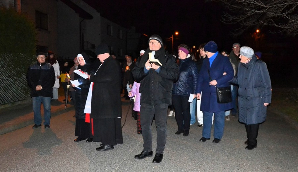 XVII Droga Krzyżowa ulicami Mikstatu