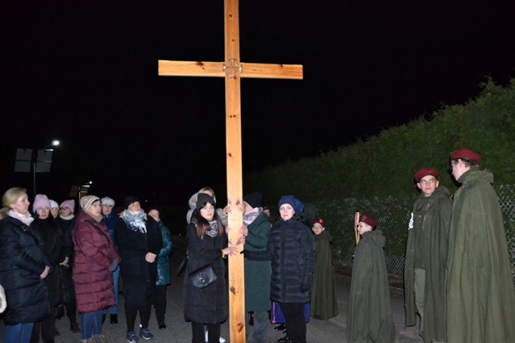 XVII Droga Krzyżowa ulicami Mikstatu