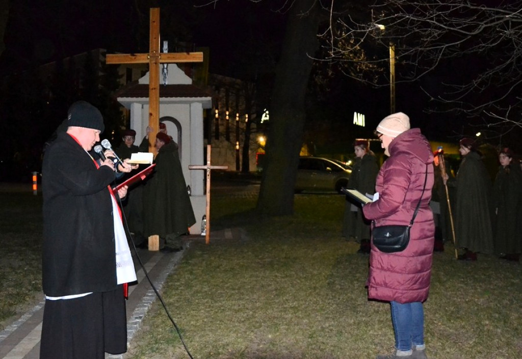 XVII Droga Krzyżowa ulicami Mikstatu