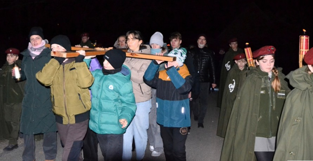 XVII Droga Krzyżowa ulicami Mikstatu