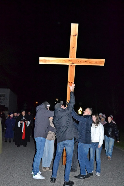 XVII Droga Krzyżowa ulicami Mikstatu