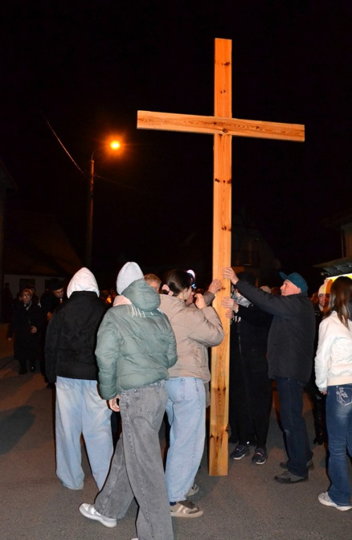 XVII Droga Krzyżowa ulicami Mikstatu