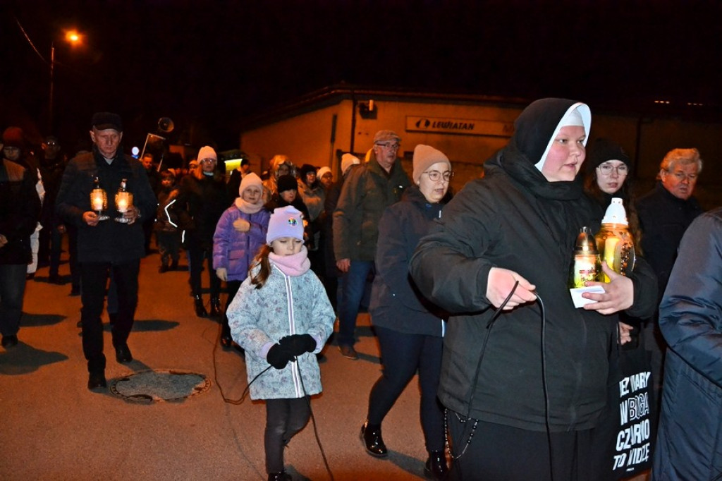 XVII Droga Krzyżowa ulicami Mikstatu